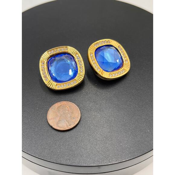 Vintage Swarovski SAL 1980 Large Blue Crystal Pave Crystals Clip on Earrings - Picture 2 of 8